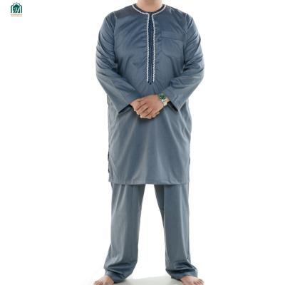 China Viscose wholesales arabic thawb kaftan qamis thobe for striped Arab muslim men clothing muslim cotton ramadan abaya robe thobe for sale