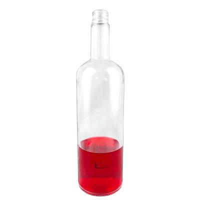 China Beverage Private Label Bottle 580G 1000Ml Glass Empty Clear Vodka Bottle With Cork for sale