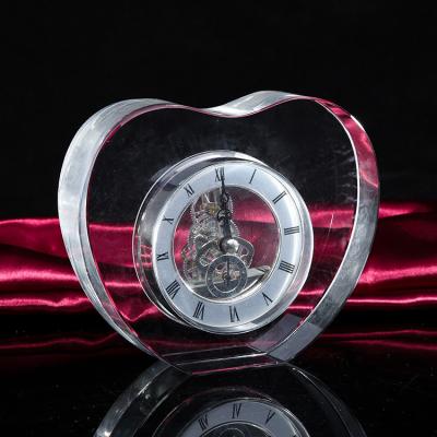 China Europe Hot Sale Heart Shape Wedding Favors Crystal Table Clock for sale