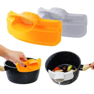 China Viable hands-free platypus around removable edge funnel pasta strainer for sale