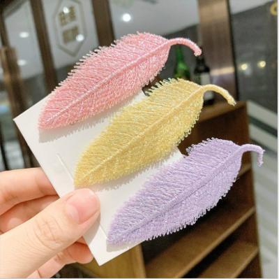 China Latest fashion design leaf hairpin simple fancy stylish headwear decoration clip female hair clips for sale