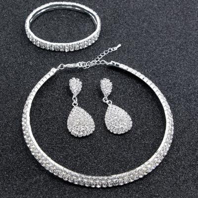 China Rhinestone Bling Ornaments Bridal Fashion Jewelry Set Luxury Earring Wedding Bridal Bracelet and Necklace Set for sale