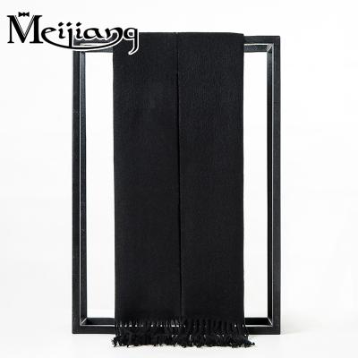 China Newest Luxury ENGLAND Mens Long Winter Cheap Plain Dyed Black Mens Cashmere Scarf for sale