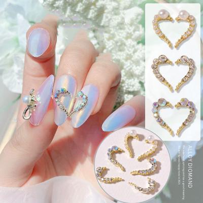 China Beauty Manicure Tools Nail Art Love Heart Alloy Jewelry Crystal Diamond Glitter Metal For Nail Decorative Accessories Pearl Bead Styling Nail Parts for sale