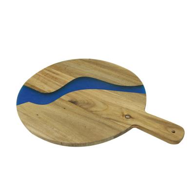 China Sustainable Handcrafted Resin Acacia Wood Round Serving Cutting Chopper With Handle for sale