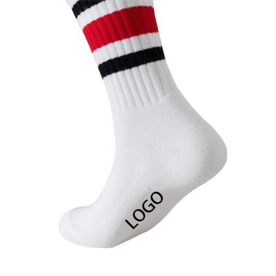 China Breathable 100 Cotton Bamboo Design Socks Athletic Crew  Basketball Socks Grey Elite cotton sports socks for men for sale