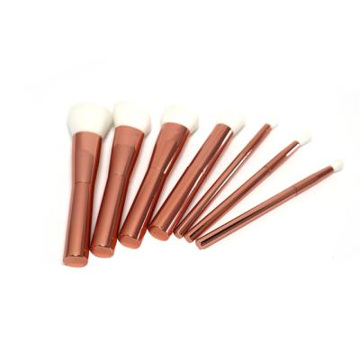 China Angular Blush 7pcs Brown High Quality Wholesale Cheap Professional Makeup Brush Set for sale