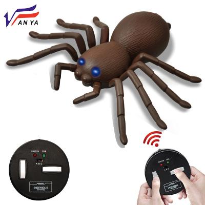 China Glowing eyes forward and backward new function demo rc toy animal plastic spider kids prank toy hot disgusting realistic simulation automatic right-turn cartoon rc toy for sale