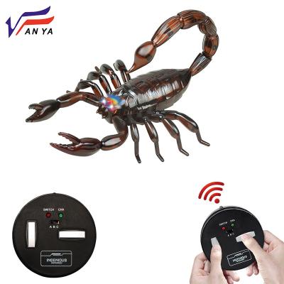 China Glowing eyes forward and backward new function demo rc toy animal plastic scorpion kids toy prank toy hot disgusting realistic simulation automatic right turn cartoon for sale