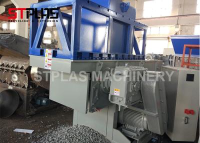 China Waste Plastic Crusher Use and PP,etc,PS,Tyre,PE,PET,PVC,PC Plastic Type Plastic Pipe shredder for sale