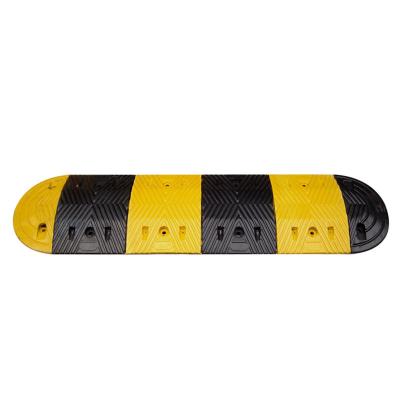 China no-fading ensure 100 ton bearing weight rubber road ramp speed bump and stop driveway speed bumps for sale