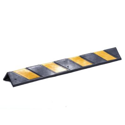 China Road Equipment Corner Guard 800mm Black and Yellow Rubber Corner Edge Wall Garage Protector for sale