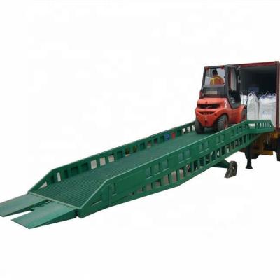 China Convenience 12ton Warehouse Yard Easy Hydraulic Dock Ramp Container Safety Operation Safety Operation Mobile Loading Ramp For Forklift for sale