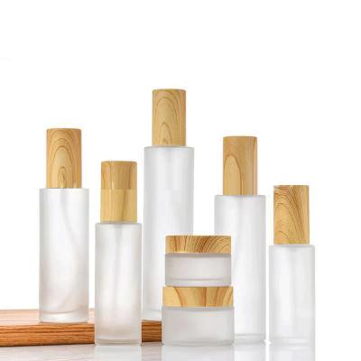 China 20ml 30ml 40ml 50ml 60ml 80ml 100ml 120ml Cosmetic Packaging Glass Bottle for sale