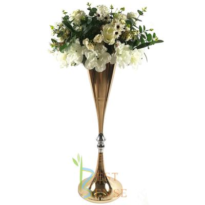 China latest 27.6 inch gold metal flower stand wedding centerpiece CPM-27 for sale