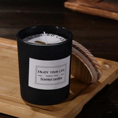 China Aromatherapy Products Crystal Scented Simple Scented Porcelain Wax Glass Soy Candle for sale