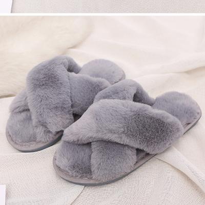 China Trendy Fashion Women's Faux Fur Slippers Cross Fuzzy Slippers For Women Winter Indoor Bedroom Slipper for sale