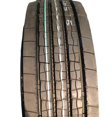 China Malaysia Natural Rubber Tire Chinese Tire 215/75R17.5, 235/75R17.5 Trailer/Tractor/Oxer/Truck Drive TBR for sale