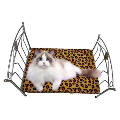 China Factory Wholesale Luxury Cooling Metal Dog Bed 2022 New for sale