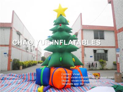 China Star Party Decoration Inflatable Christmas Tree With Red / Green Gift Boxes for sale