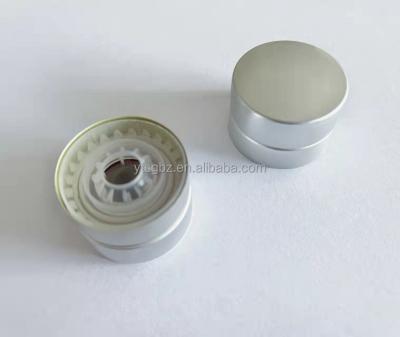 China 35X25mm Plastic Aluminum Non-Refillable Glass Vodka Whiskey Liquor Bottle Caps for sale