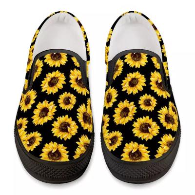 China Trend Fashion Small MOQ Wholesale Custom Men's Shoes Slip On Daisy Print Ladies Dress Shoes Loafers Casual Sneaker Cheap Price for sale