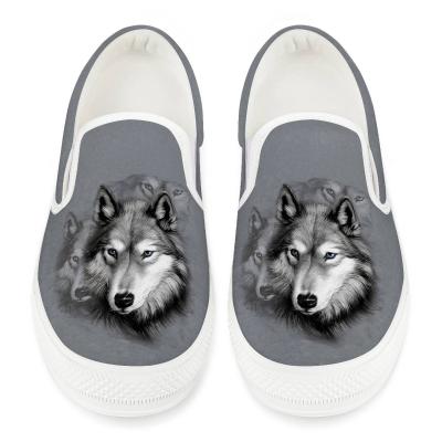 China Fashion trend designer Wild Wolf Printing Men Shoes Slip on handsome sports shoes cheap leisure fitness walking shoes large size manufacture for sale