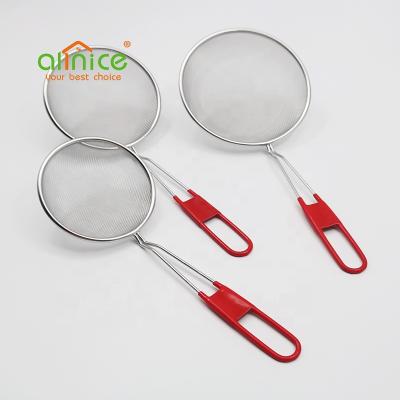 China Viable Wholesale High Quality Home Kitchen Used Utensil Juice Flour Mesh Stainless Steel Sieve With Long Handle for sale