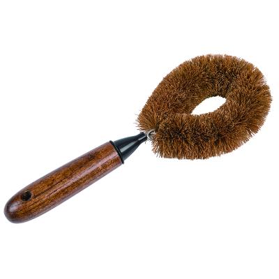 China Sustainable cleaning brush with wooden handle high quality brush for sale