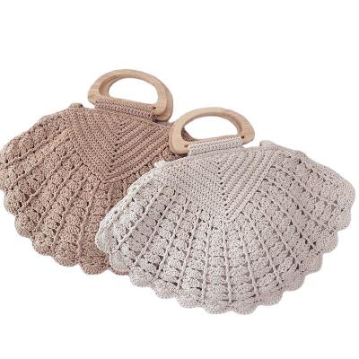 China Ellyson Ladies Retro Wood Handle Cotton Ellyson Ladies Portable Cross-body One-shoulder SHELL Shaped Handmade Crochet Bag for sale