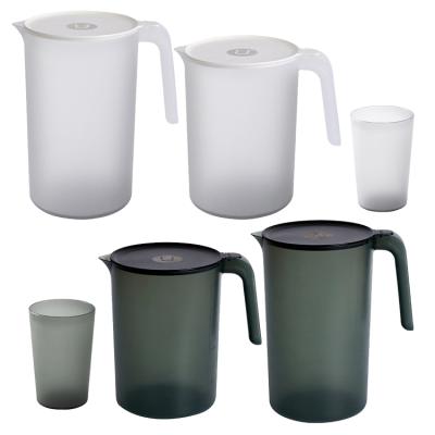 China Hotel Product Maker Plastic Water Jug 2.5l Viable Professional Plastic Water Jug Pot With Handle for sale