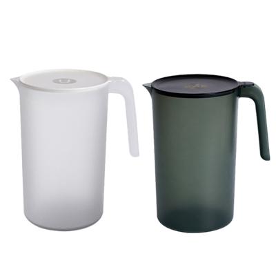 China Plastic Water Jug Juice Water Cups 2l 2.5l Sustainable Plastic Water Jug Pot With Handle for sale