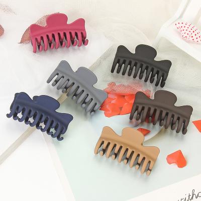 China New Fashion Hair Color Shape Hair Wholesale Geometric Lady Hair Claw High Quality Frosted Hair Claw for sale