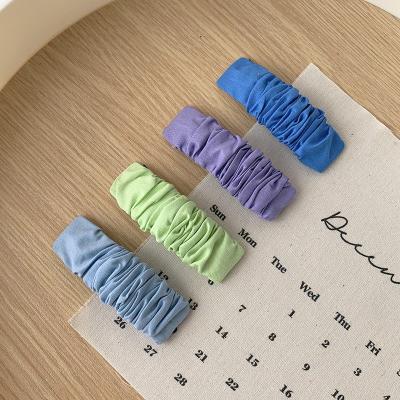 China 2021 sweet new color pleated accessories girls favorite side plaid fabric clip cute hairpins for sale