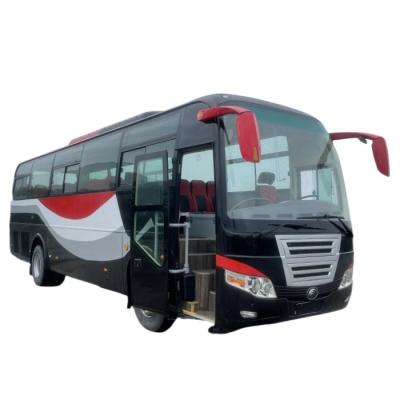 China 2024 Usado Yutong Bus Luxury 2 2 Layout Ônibus de passageiros com 54 lugares e tipo de combustível diesel à venda