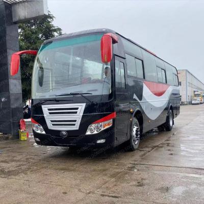 China Ônibus de luxo de ônibus de 53 lugares com motor dianteiro Ônibus usados com tipo e desempenho de acionamento LHD à venda