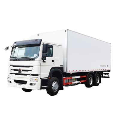 China Minus 18 to 20 Centi Degree Temperature Range Sinotruk HOWO 6x4 Refrigerator Van Truck for sale