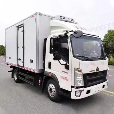 China Custom's Requirement 130hp 4x2 Refrigerated Truck For Ice Cream Delivery And Food Cooling for sale