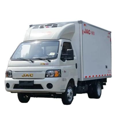 中国 130HP JAC Refrigerated Truck for Transportation 4x2 GVW≤5T Diesel Fuel Refrigeration 販売のため