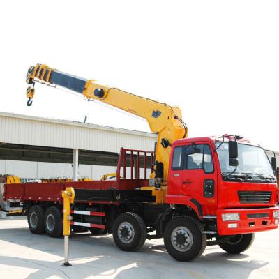 China 10 Ton Telescopic Boom Truck Mounted Crane and with Outrigger Span of 2280-5580mm zu verkaufen