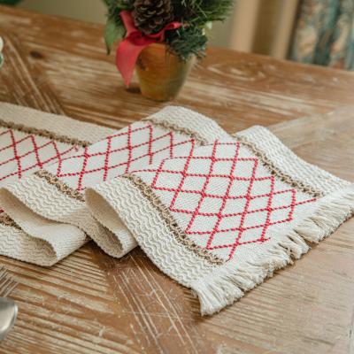 China Waterproof Woven 100% Handmade Bohemian Tassel Table Runners, Table Runner and Place Mat Set Macrame Table Runner for sale