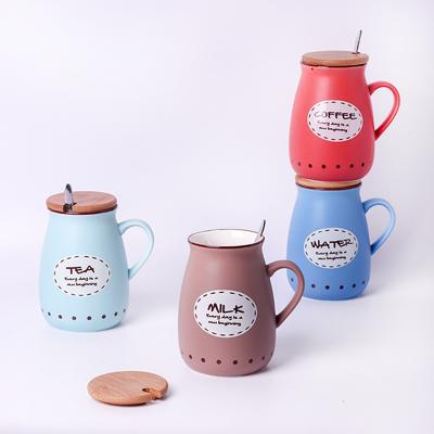 China Viable Glazed Ceramic Cups With Creative Large Capacity Milk Desktop Cover for sale