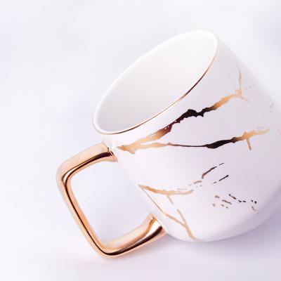 China Viable Ceramic Mugs Hot Sale High Quality Porcelain Amazon Wood Base Mugs Advertise Gifts Custom Sublimation Ceramic Mug for sale