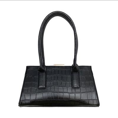 China Korean Version GENUINE LEATHER New Trend Crocodile Print Fashion Lady Handbag Small Shoulder Bag Female Simple Clip Bag for sale