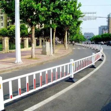 China Easily Assembled Wrought Iron Metal Highway Barrier Post Barrier Commercial Fencing for sale