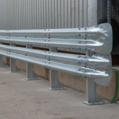 China Corrosion Resistant Municipal High Traffic Barrier Guardrail Armco Galvanized Zinc Steel Guardrail for sale