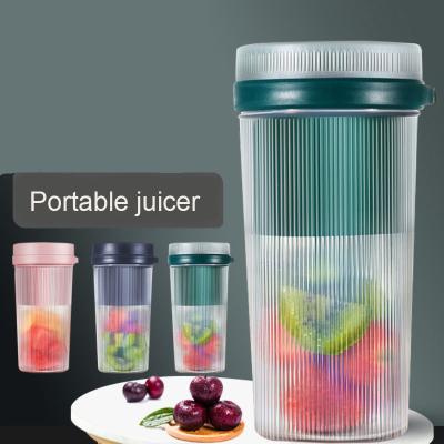 China Portable Car Wholesale USB Electric Fruit Vegetable Blender Mini Rechargeable Smoothie Blender for sale