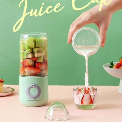 China Mini RV Travel Green Orange Juice Blender, 2021 Food Grade Powerful Mini Personal Portable Blender for sale