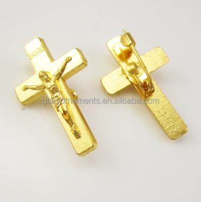 China Holy Europe Catholic Cross Brooch Gift Crucifix Lapel Pin for sale