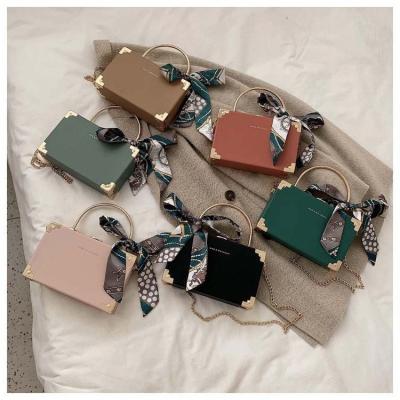 China PU Women Fashion Box Purses Chain Handbags Popular Crossbody Bags For Ladies 1413 for sale